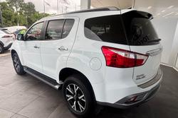 2020 Isuzu MU-X LS-T