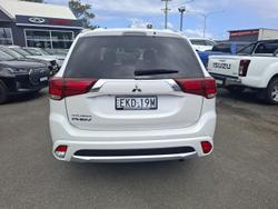 2017 Mitsubishi Outlander PHEV LS