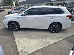 2017 Mitsubishi Outlander PHEV LS