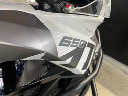 2023 CFMOTO 650MT ABS WHITE