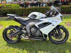 Triumph Daytona 660
