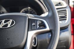 2016 Hyundai Accent Active