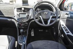 2016 Hyundai Accent Active
