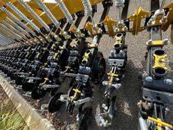 0 Tatu Tls Tatu Linkage Double Disc Seeder - Aged YELLOW