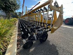 0 Tatu Tls Tatu Linkage Double Disc Seeder - Aged YELLOW