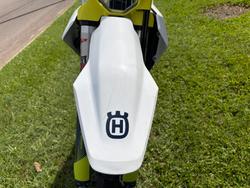 2024 HUSQVARNA TE300i White