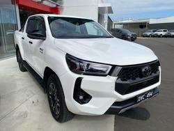 2025 Toyota HiLux SR5 48V