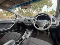 2013 Kia Cerato S YD Clear White