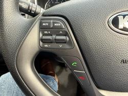 2013 Kia Cerato S YD Clear White