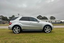 2010 Mercedes-Benz M-Class ML350 CDI BlueEFFICIENCY AMG Sports