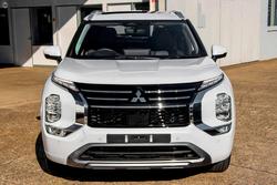 2025 Mitsubishi Outlander Exceed