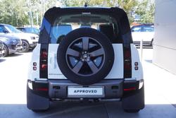 2025 Land Rover Defender 110 D350 X-Dynamic SE