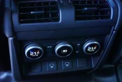 2025 Land Rover Defender 110 D350 X-Dynamic SE