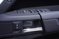 2025 Land Rover Defender 110 D350 X-Dynamic SE