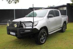 2023 Toyota Hilux SR
