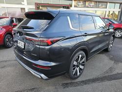 2025 Mitsubishi Outlander Exceed