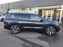 2025 Mitsubishi Outlander Exceed