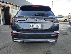 2025 Mitsubishi Outlander Exceed