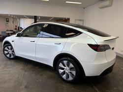 2022 Tesla Model Y Rear-Wheel Drive