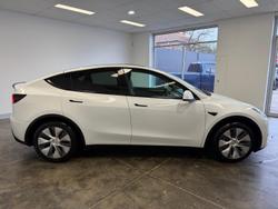 2022 Tesla Model Y Rear-Wheel Drive