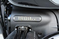 2025 BMW R 18 Classic Blacked Out