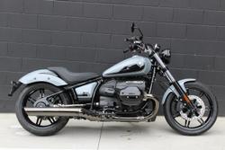 2025 BMW R 18 Blacked Out