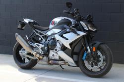 2025 BMW M 1000 R