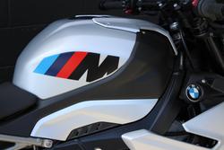 2025 BMW M 1000 R