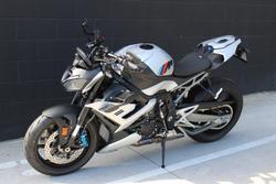 2025 BMW M 1000 R