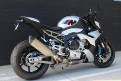 2025 BMW M 1000 R