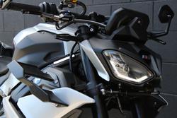2025 BMW M 1000 R
