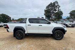 2024 Toyota Hilux Rogue 48V