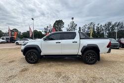 2024 Toyota Hilux Rogue 48V