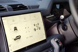 2025 Land Rover Defender 110 D350 X-Dynamic SE