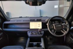 2025 Land Rover Defender 110 D350 X-Dynamic SE