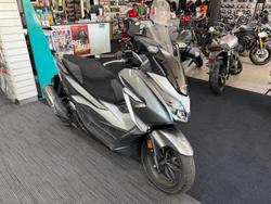 2018 Honda Forza 300 (NSS300)