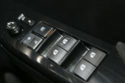 2023 Toyota Hilux SR5