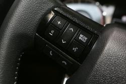 2023 Toyota Hilux SR5