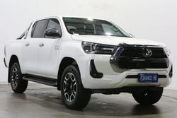 2023 Toyota Hilux SR5