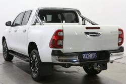 2023 Toyota Hilux SR5