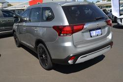 2020 Mitsubishi Outlander ES