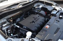 2020 Mitsubishi Outlander ES