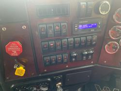 2021 Western Star 4800 Series 4800 FXB White