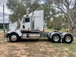 2021 Western Star 4800 Series 4800 FXB White