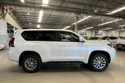 2022 Toyota Landcruiser Prado GXL