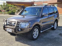 2014 Mitsubishi Pajero VR-X