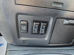 2014 Mitsubishi Pajero VR-X