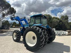 1995 New Holland 8870 4Wd Tractor