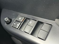 2022 Toyota Hilux SR