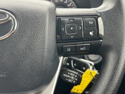 2022 Toyota Hilux SR